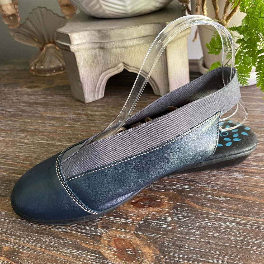 Cloud‎ Caliber Slingback Flat Sandals Wedge Heel Leather Elastic Womens 37/6.5-7 - Picture 7 of 13